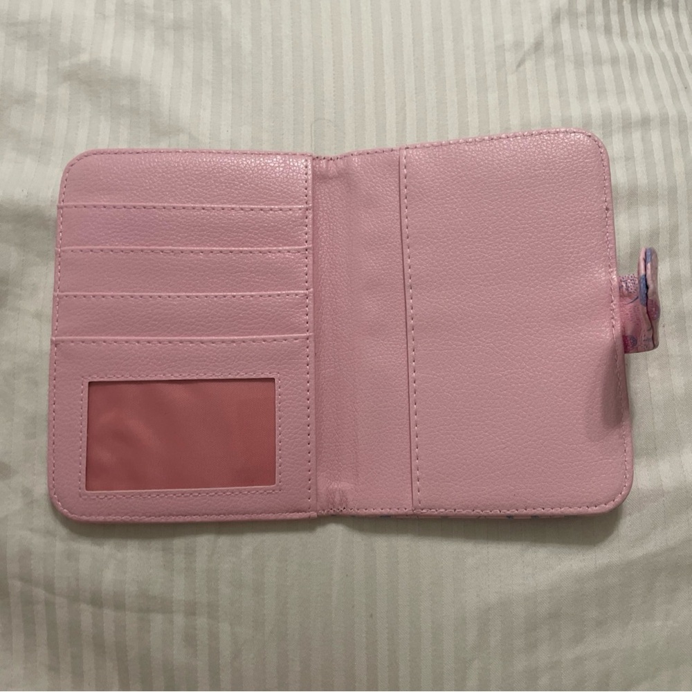 Floral Pink‎ Passport Holder - Picture 5 of 8